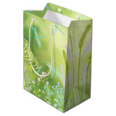 Dragonfly Meadow Mittlere Geschenktüte (Rückseite Schrägansicht)