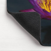 Dragonfly Nymph Lila Lotus Mousepad (Ecke)