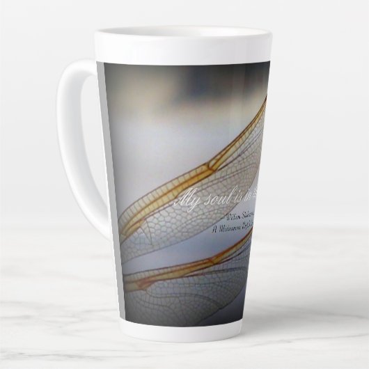 Dragonfly Wings Macro mit Shakespeare Zitat Milchtasse (Linke Ecke)