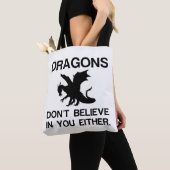 DRAGONS GLAUBEN AUCH NICHT IN IHNEN TASCHE (Von Nahem)