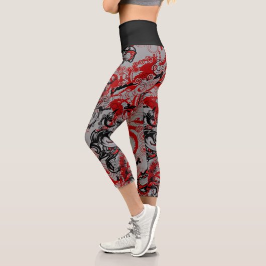 Dragons Grungy Abstrakt Art Red Black Gray Capri Leggings (Links)