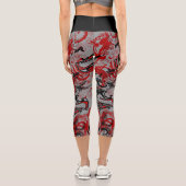 Dragons Grungy Abstrakt Art Red Black Gray Capri Leggings (Rückseite)