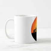 Drahthaar, das Griffon zeigt Kaffeetasse (Links)