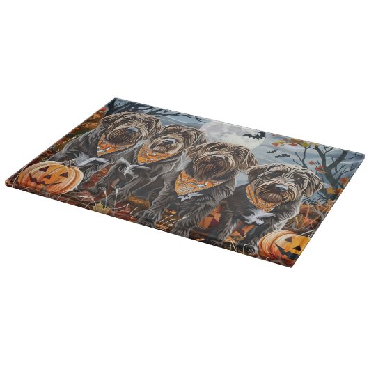 Drahthaar Pointing Griffon Halloween Spooky Schneidebrett (Ecke)