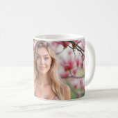 Drahtlose Eleganz im Frühling Kaffeetasse (VorderseiteRechts)