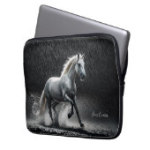 Dramatic White Horse Galloping in Rain Laptopschutzhülle (Vorderseite Links)