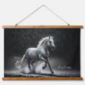 Dramatic White Horse Galloping in Rain Wandteppich Mit Holzrahmen (Vorne)