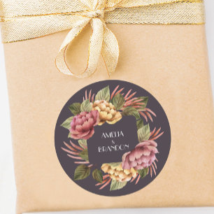 Dramatische Blumenhochzeit Runder Aufkleber