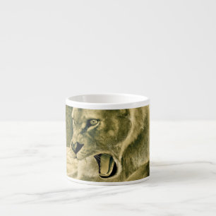 Dramatische Löwinnen-Safari-Wildnis-Kunst Espressotasse