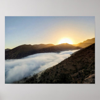 Dramatische rosa Wolke bei Sonnenuntergang über ei Poster