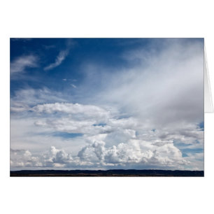 Dramatische Wolken im Himmel über Mesa in Abo, NM