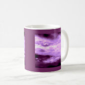 Dramatischer Lila Himmel Kaffeetasse (VorderseiteRechts)