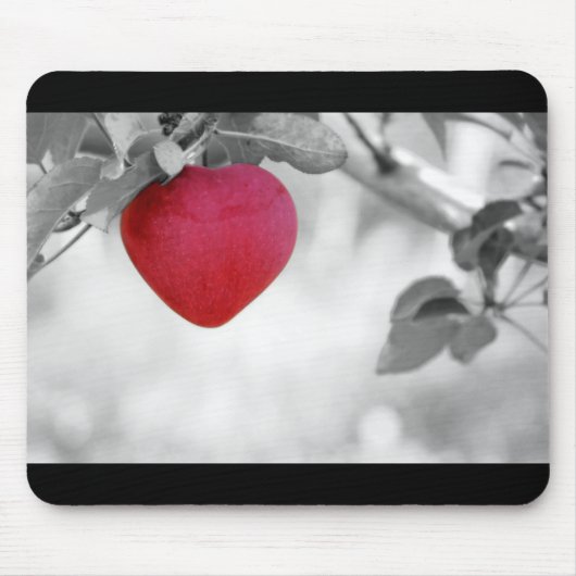 Dramatischer Red Heart Shape Apple Mousepad (Vorne)