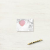 Dramatischer Red Heart Shape Apple Post-it Klebezettel (Auf Schreibtisch)