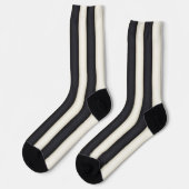 Dramatischer Schwarz-Weiß-Streifen Socken (Linkes Detail)