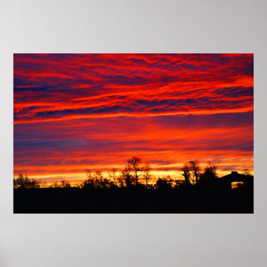 Dramatischer Sonnenaufgang in Frankreich Poster (Vorne)