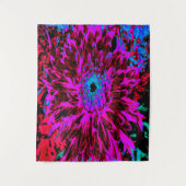 Dramatisches Crimson Red, Lila und Black Dahlia Wandteppich (Vorderseite)