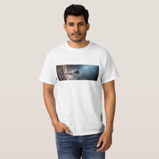 Dramatisches Dartdesign Hit Me With Your Shot T-Shirt (Vorne ganz)