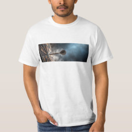 Dramatisches Dartdesign Hit Me With Your Shot T-Shirt