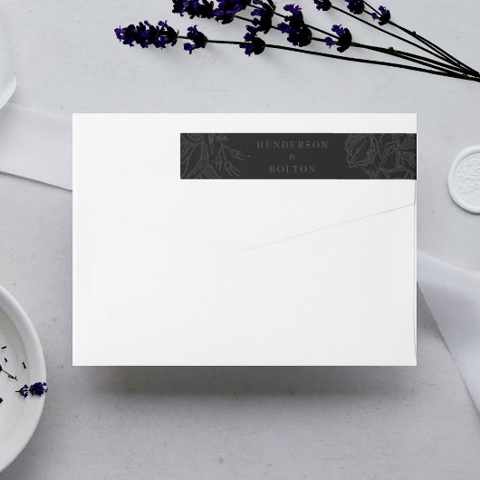 Dramatisches Schwarzes auf Schwarz-Flora-Kranz-Hoc