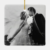 Dramatisches Silver Floral Monogram First Christma Keramikornament (Rückseite)