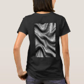 Drapierter Fluss - Geplisseter Stoff mit schwarzen T-Shirt (Rückseite)
