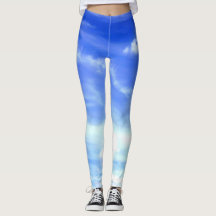 Drastischer blauer Himmel