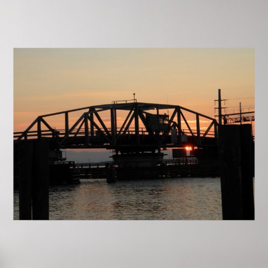 Drawbridge bei Sonnenuntergang Poster (Vorne)