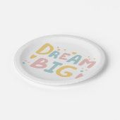 Dream Big Pastel Hearts Pappteller (Schrägansicht)