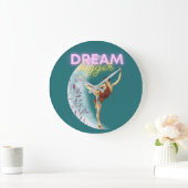 Dream Bigger Vintage Ballet Dancer Große Wanduhr (Zuhause)