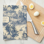 Dream Castle Classic Blue and Ivory Toile de Jouy Geschirrtuch (Viertel Falte)