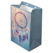 Dream Catcher mit weichen Federn und Perlen Mittlere Geschenktüte (Rückseite Schrägansicht)