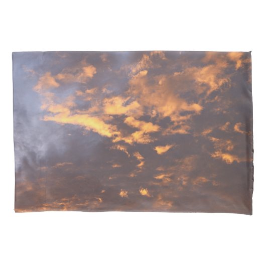 Dream Clouds Pillowcase Kissenbezug (Vorderseite)