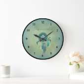 Dreamcatcher auf einem grünes Goldhintergrund Große Wanduhr (Zuhause)