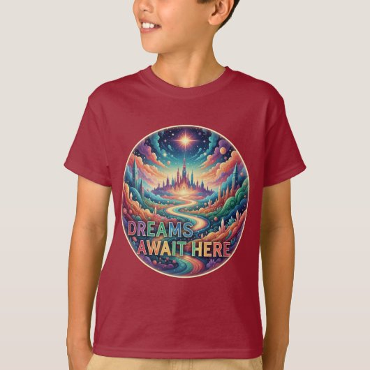 Dreams Await Here T-Shirt (Vorderseite)