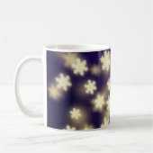 Dreamy Blue Snowflake Bokeh Lights Kaffeetasse (Links)