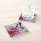 Dreamy Butterfly mit rosafarbenen Blume Glasuntersetzer (Schrägansicht)