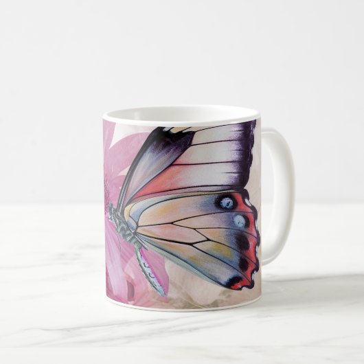 Dreamy Butterfly mit rosafarbenen Blume Kaffeetasse (VorderseiteRechts)