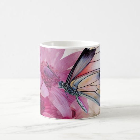 Dreamy Butterfly mit rosafarbenen Blume Kaffeetasse (Mittel)