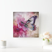 Dreamy Butterfly mit rosafarbenen Blume Quadratische Wanduhr (Zuhause)
