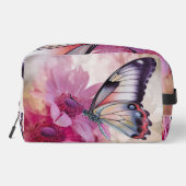 Dreamy Butterfly mit rosafarbenen Blume Waschbeutel (Rückseite)