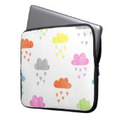 Dreamy Clouds: Wasserfarbener Herzrain Laptopschutzhülle (Vorderseite Links)