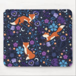 Dreamy Folk Foxes Mousepad<br><div class="desc">Dekorieren Sie das Büro mit diesem Dreamy Folk Foxes Design. Sie können dies durch einen Klick auf "PERSONALISIEREN" weiter anpassen. Ändern Sie die Hintergrundfarbe,  wenn Sie möchten. Für weitere Fragen kontaktieren Sie uns bitte unter ThePaperieGarden@gmail.com.</div>