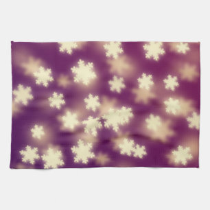 Dreamy Lila Snowflake Bokeh Lights Handtuch