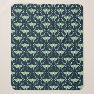 Dreamy Moths & Vines - Whimsikische Motten Sherpadecke