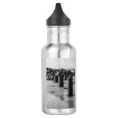 Dreamy Seawall Graustufen Wasserflasche (Links)