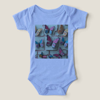 Dreamy Watercolor Butterfly T - Shirt für Baby