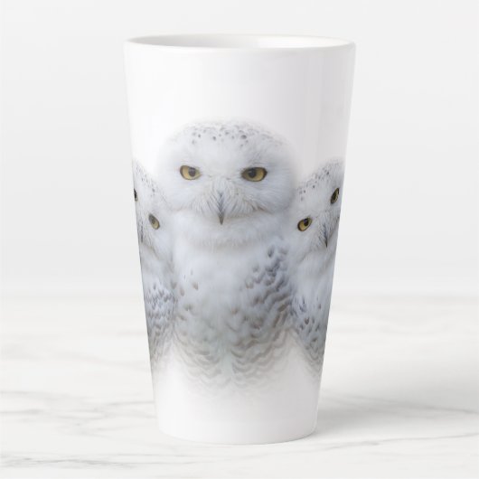 Dreamy Wisdom Snowy Owls Familie Milchtasse (Vorderseite)