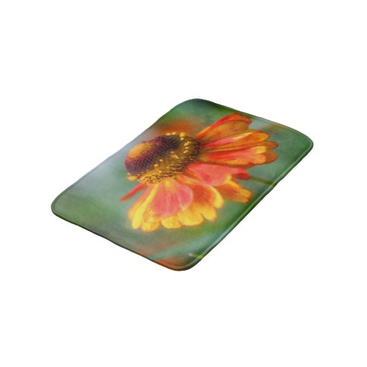 Dreamy Zinnia Blume Badematte (Schrägansicht)