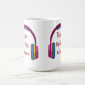 Drehen Sie die Lautstärke auf einem Kaffeetasse (Mittel)